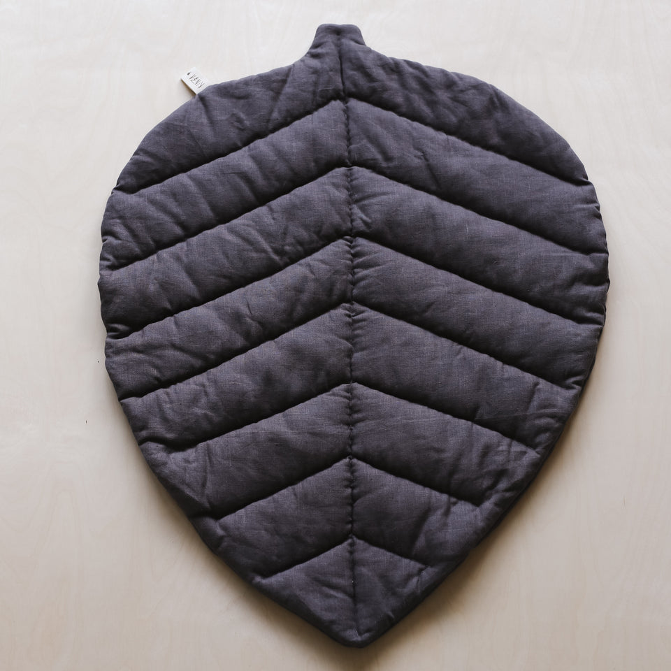 Linen Leaf Mat (Charcoal)