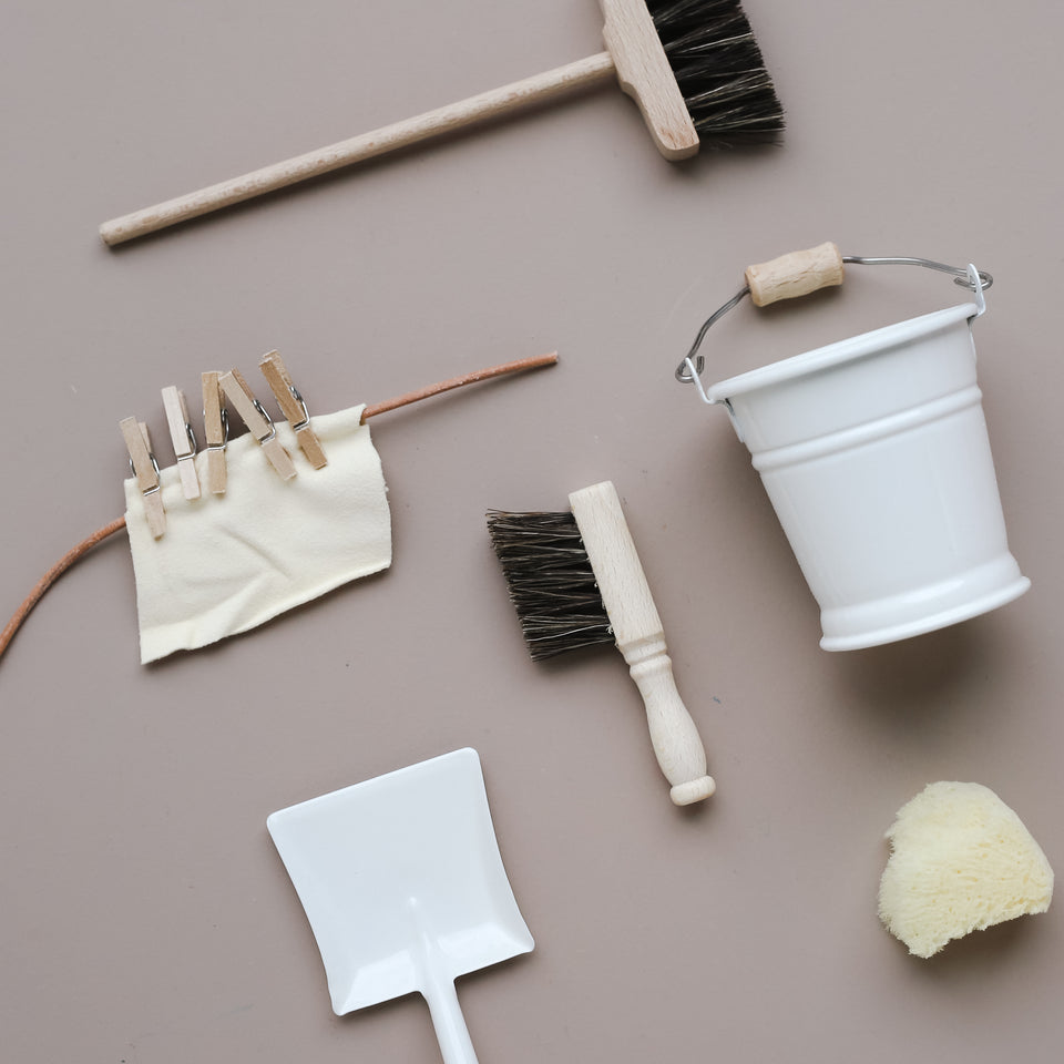 Doll's Cleaning Set