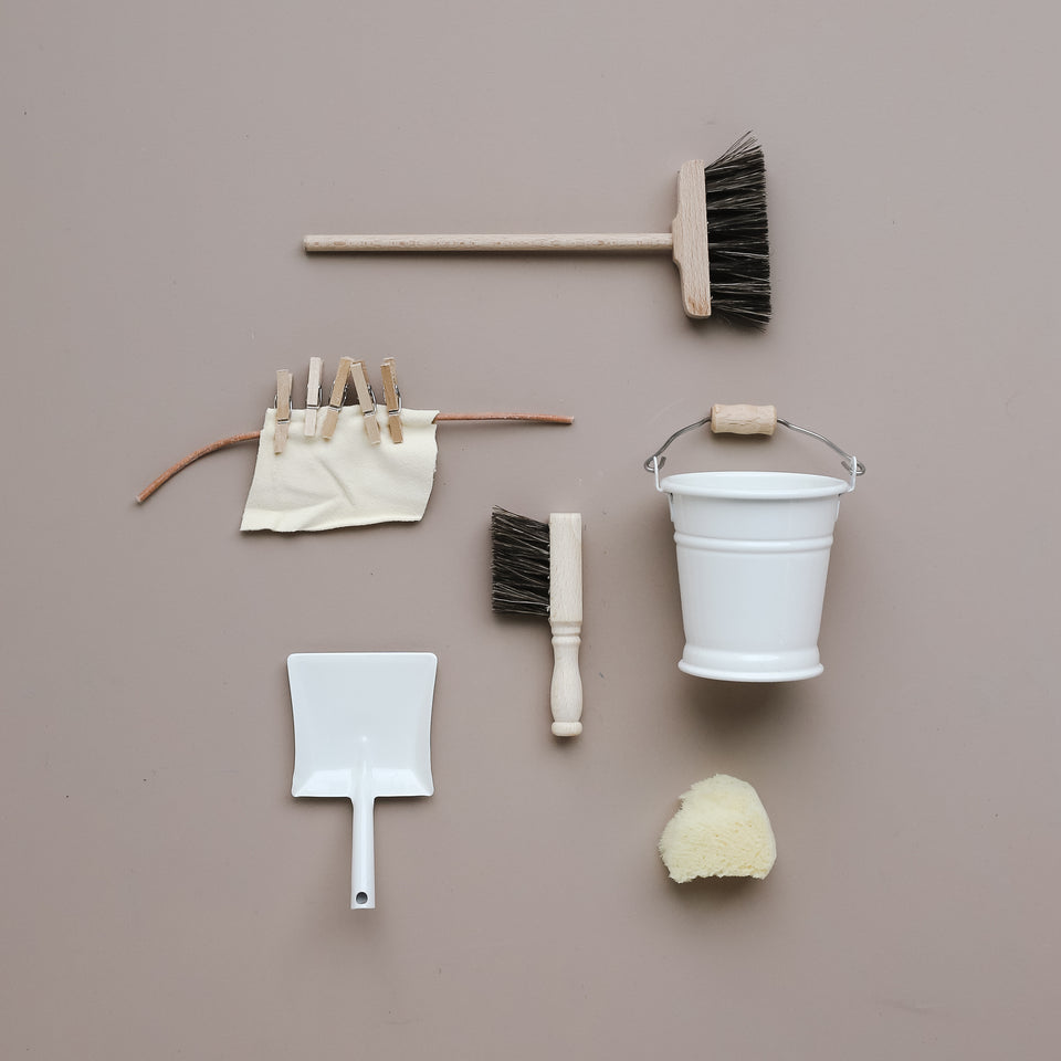 Doll's Cleaning Set